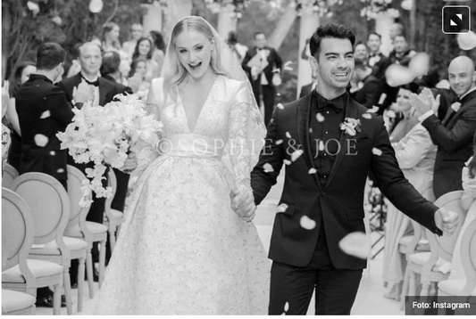 Sophie Turner and Joe Jonas published a photo of their second wedding