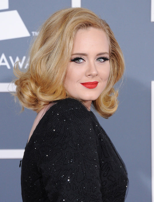 The famous singer Adele was seen to be performing with the new boyfriend