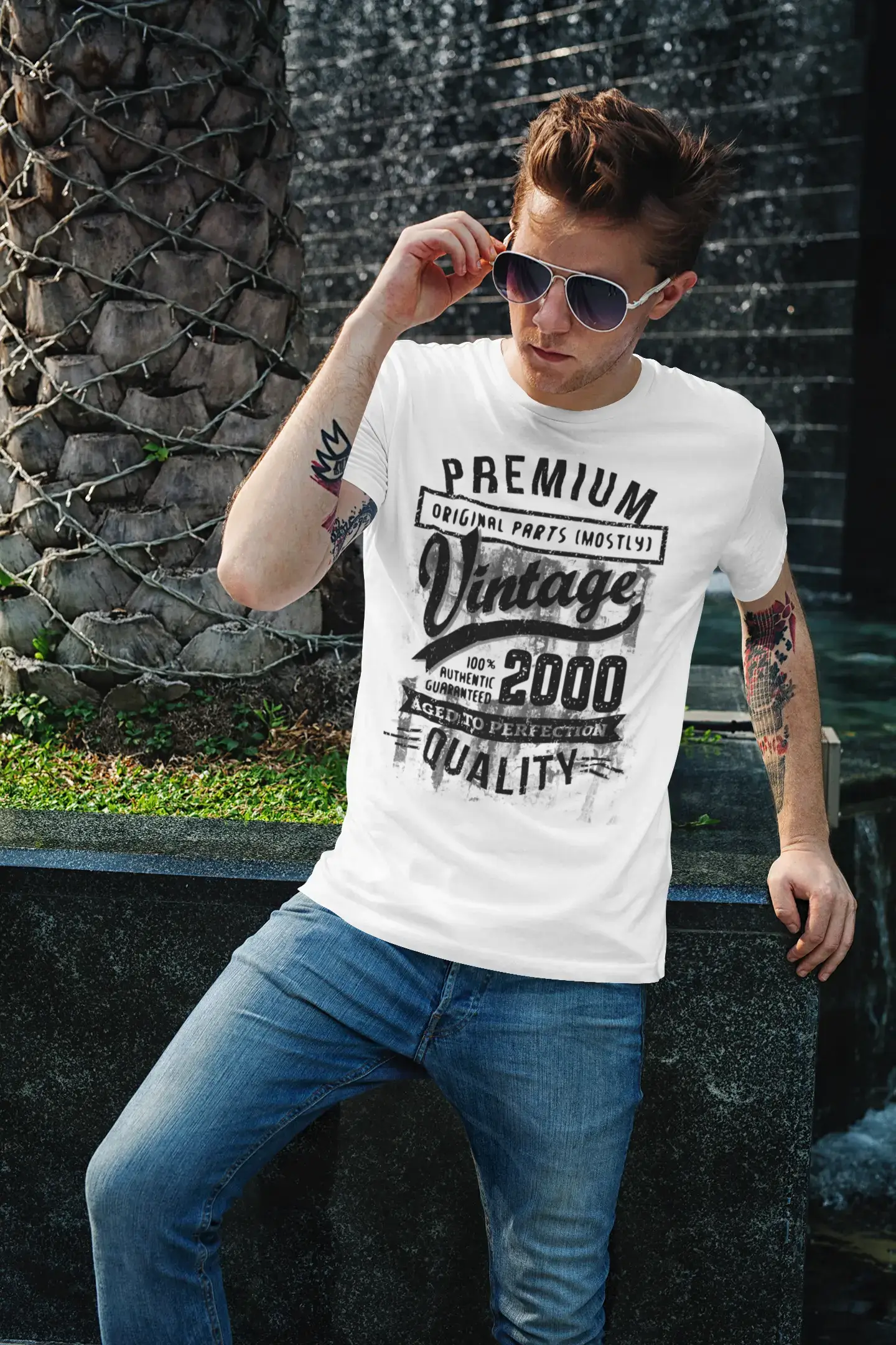 ULTRABASIC - Graphic Men's 2000 Aged to Perfection Birthday Gift T-Shirt