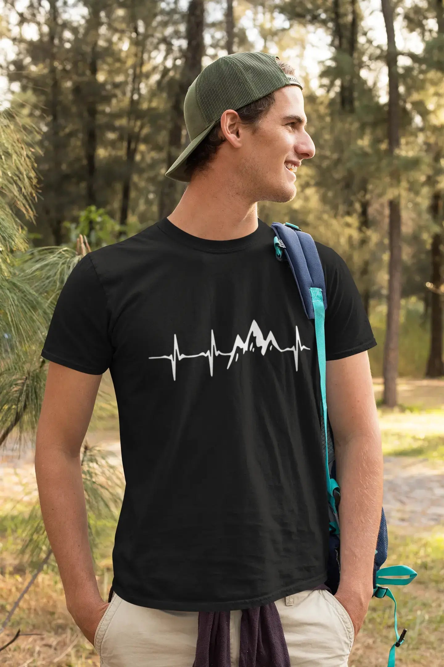 ULTRABASIC - Graphic Printed Men's Mountain Heartbeat T-Shirt Navy