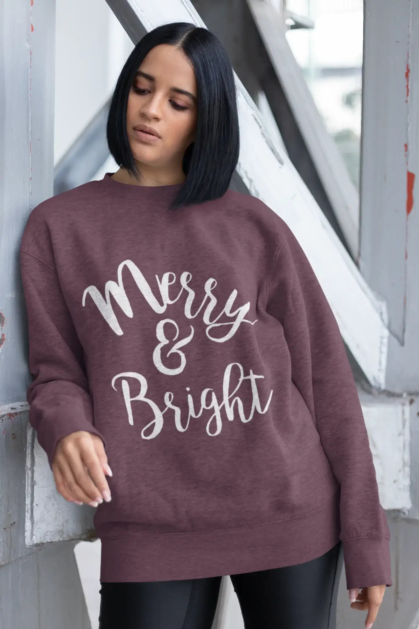 ULTRABASIC - Graphic Women's Long Sleeve Merry And Bright Christmas Sweatshirt Cute Printed Xmas Gift Ideas Burgundy