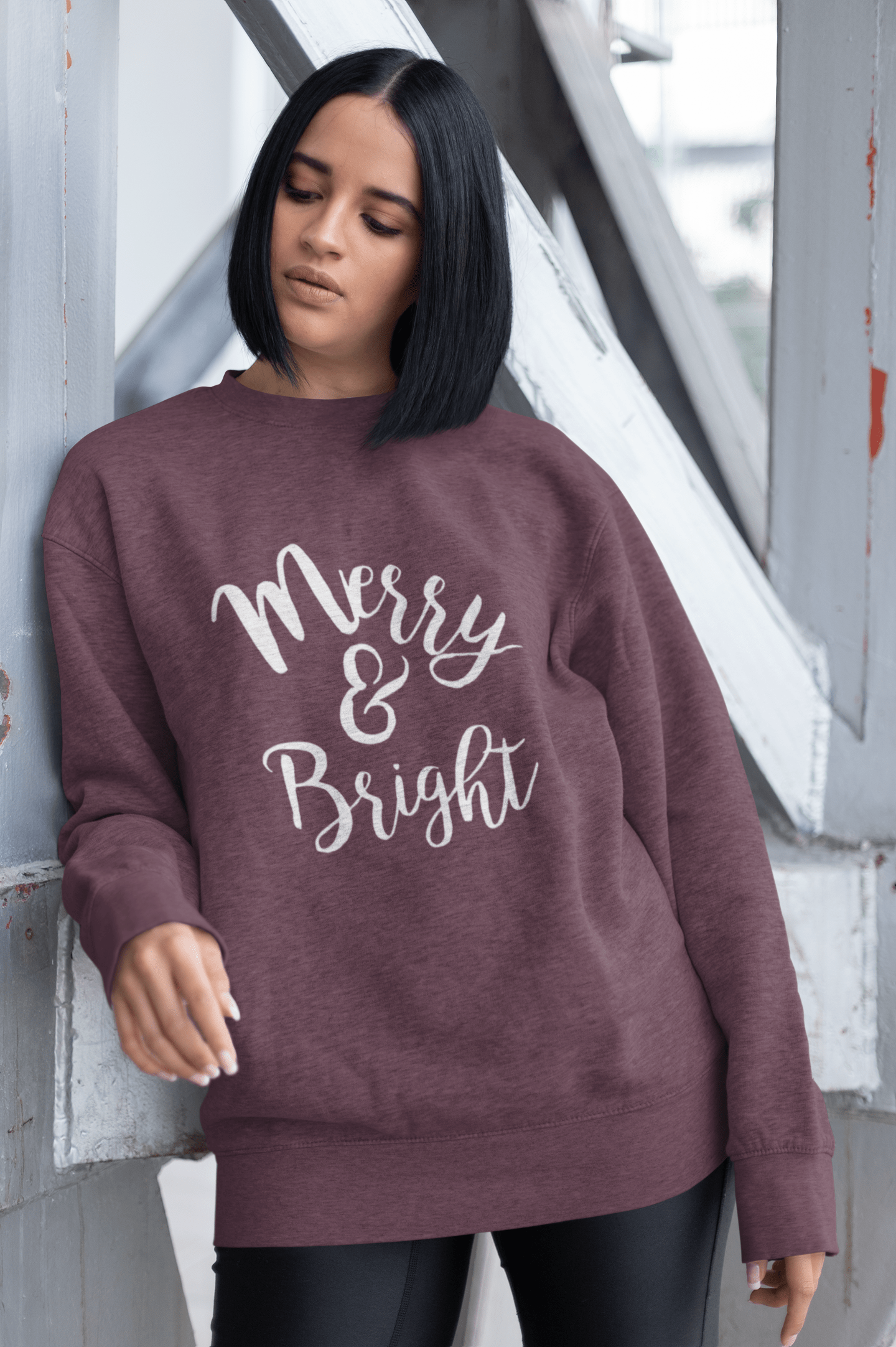 ULTRABASIC - Graphic Women's Long Sleeve Merry And Bright Christmas Sweatshirt Cute Printed Xmas Gift Ideas Burgundy